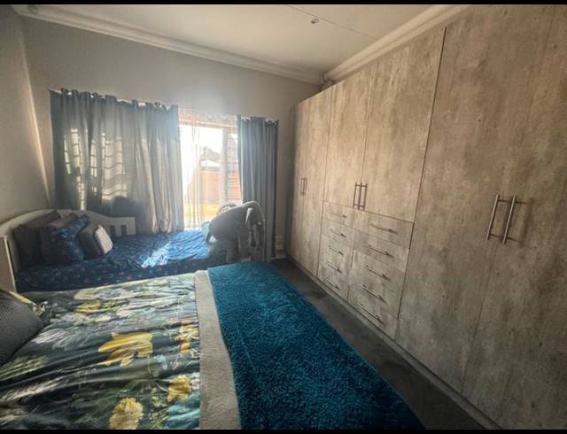 3 BEDROOM TOWNHOUSE FOR SALE IN GROENKOL